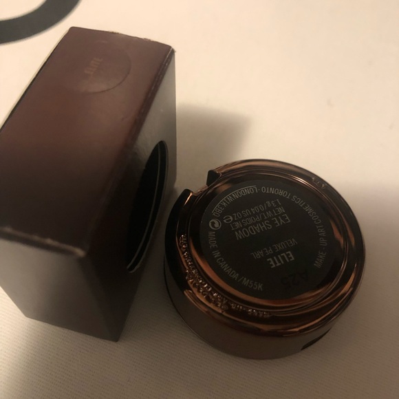 MAC Belle Azure Elite Eyeshadow New Rare With Box - Picture 2 of 3